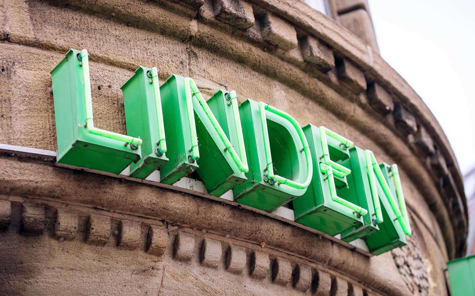 Linden Apotheke Schriftzug